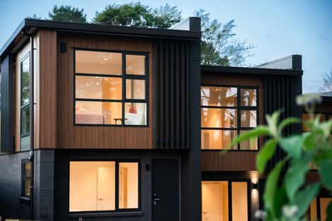 Photo of property in 43 Oteha Valley Road, Northcross, Auckland, 0632