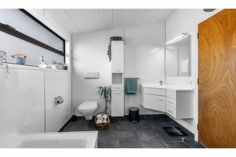 Photo of property in 293 Queens Drive, Windsor, Invercargill, 9810