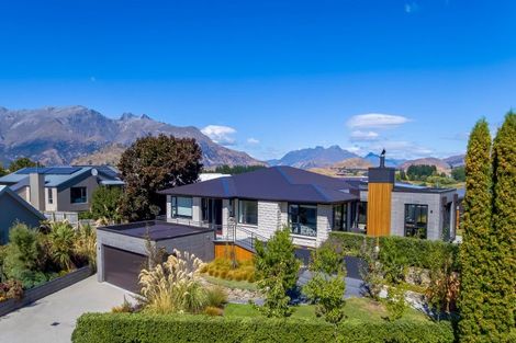 Photo of property in 15 Bracken Street, Arrowtown, 9302