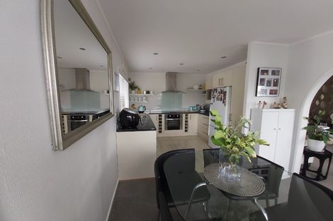 Photo of property in 6 Halder Place, Torbay, Auckland, 0632