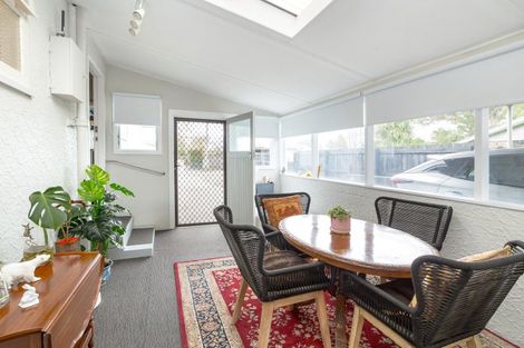 Photo of property in 2 Wood Street, Greytown, 5712