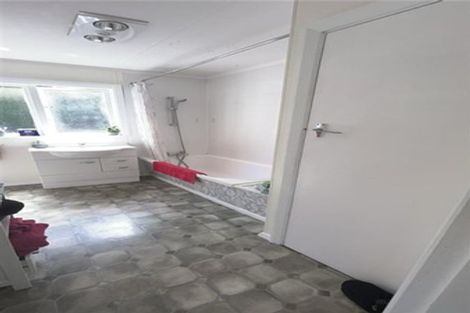 Photo of property in 82-84 Queen Street, Westport, 7825