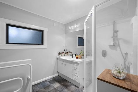 Photo of property in 51 Upjohn Street, Brooklands, New Plymouth, 4310