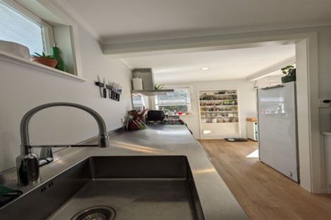 Photo of property in 28 Weld Street, Wadestown, Wellington, 6012