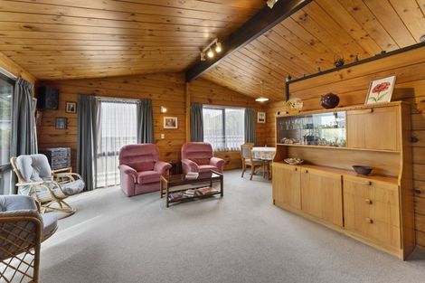 Photo of property in 31a Roband Crescent, Brown Owl, Upper Hutt, 5018