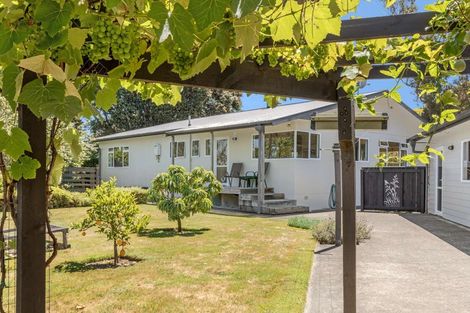 Photo of property in 18 Pickwick Road, Otamatea, Whanganui, 4571