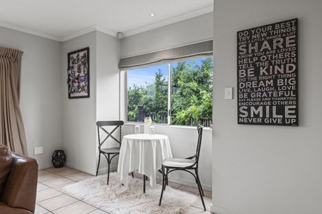 Photo of property in 76 Polson Hill Drive, Aokautere, Palmerston North, 4471