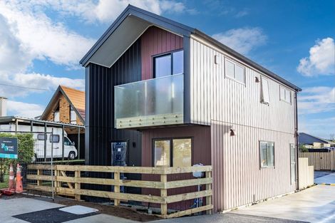 Photo of property in 360 Main Road, Huapai, Kumeu, 0810
