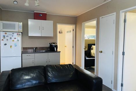Photo of property in 22 Hedge Row, Sunnyhills, Auckland, 2010
