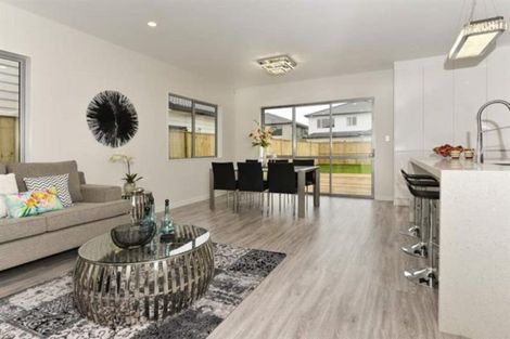 Photo of property in 22 Tinaku Road, Flat Bush, Auckland, 2019
