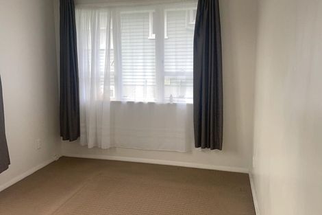 Photo of property in 11a Bamboo Grove, Kelston, Auckland, 0602