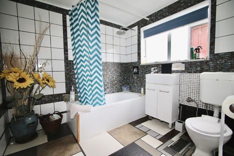 Photo of property in 23 Nash Parade, Foxton Beach, Foxton, 4815