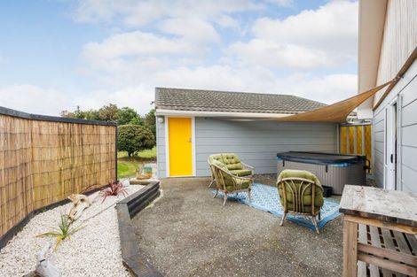 Photo of property in 36 Signal Street, Foxton Beach, Foxton, 4815
