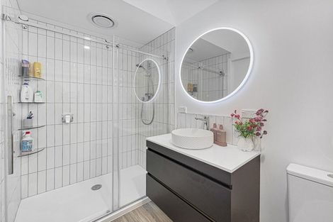 Photo of property in 1 Aotea Crescent, Gore, 9710