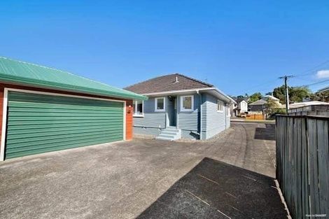 Photo of property in 1/9 Merriefield Avenue, Forrest Hill, Auckland, 0620