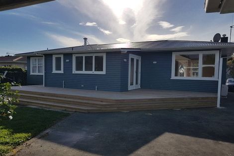 Photo of property in 12 Highbury Drive, Levin, 5510