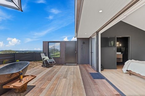 Photo of property in 94 Amreins Road, Waitakere, Henderson, 0782