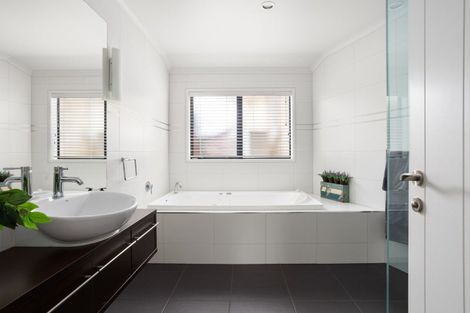 Photo of property in 7 Matemuri Drive, Papamoa Beach, Papamoa, 3118