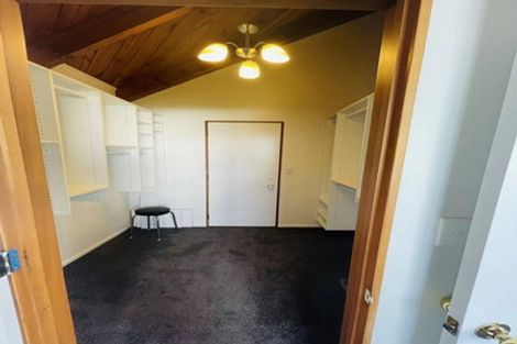 Photo of property in 1/85 Ocean View Road, Hillcrest, Auckland, 0627