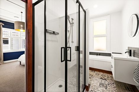 Photo of property in 45 Faraday Street, Hospital Hill, Napier, 4110