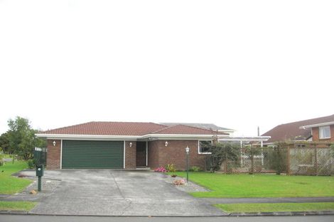 Photo of property in 2 Tuakura Way, The Gardens, Auckland, 2105