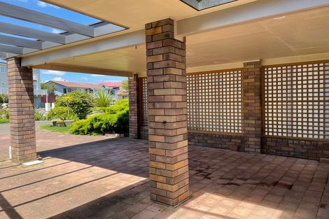 Photo of property in 14 Sheralee Place, Bucklands Beach, Auckland, 2014