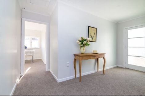 Photo of property in 33 Titirangi Road, New Lynn, Auckland, 0600