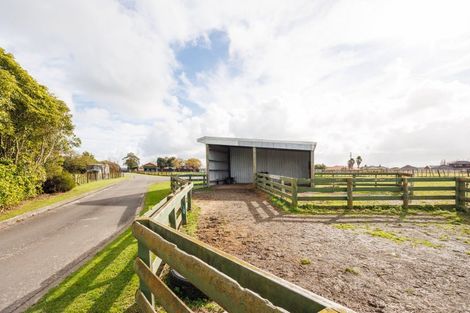 Photo of property in 25 Schnell Drive, Kelvin Grove, Palmerston North, 4414