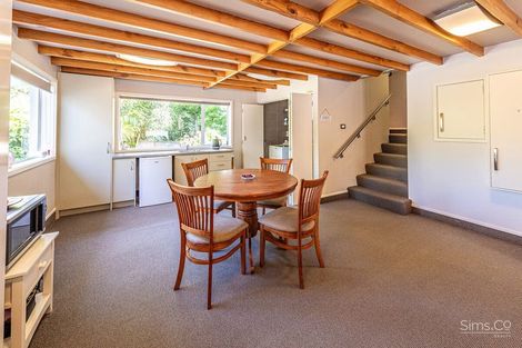 Photo of property in 2 Burtts Road, Durie Hill, Whanganui, 4500