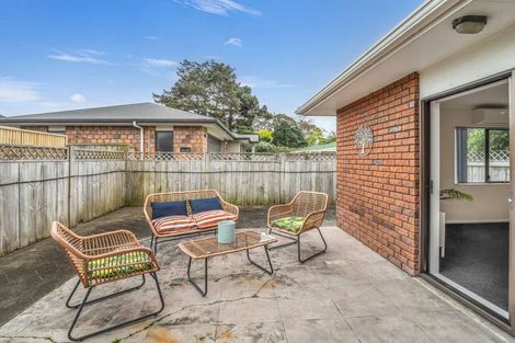 Photo of property in 1 Loader Place, Tawhero, Whanganui, 4501