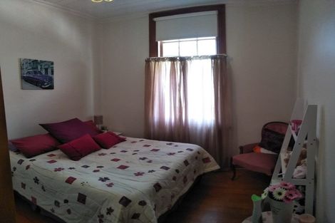 Photo of property in 2/22 Kiteroa Terrace, Rothesay Bay, Auckland, 0630