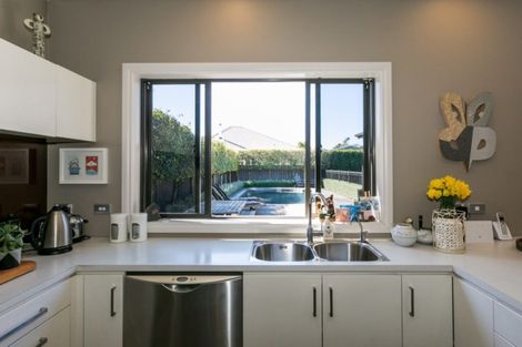 Photo of property in Heynes Place, 31 Heynes Place, Clive, 4102