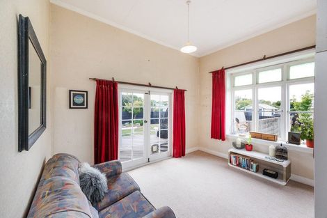 Photo of property in 30 Cuba Street, Marton, 4710