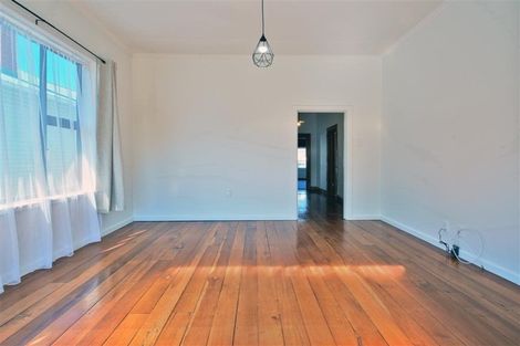 Photo of property in 43 Latham Street, Napier South, Napier, 4110