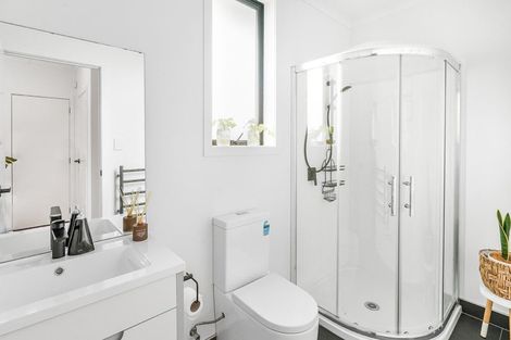 Photo of property in 2/12 Liston Crescent, Hillcrest, Hamilton, 3216