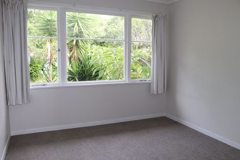 Photo of property in 545 Glenfield Road, Glenfield, Auckland, 0629