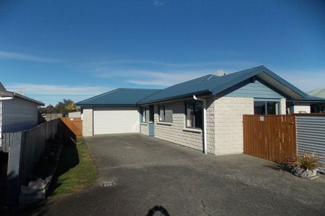 Photo of property in 32 Somerset Crescent, Highbury, Palmerston North, 4412