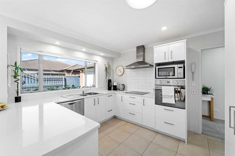 Photo of property in 232a Centreway Road, Orewa, 0931
