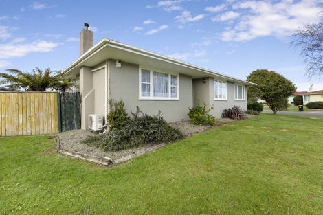 Photo of property in 9 Ellesmere Crescent, Highbury, Palmerston North, 4412