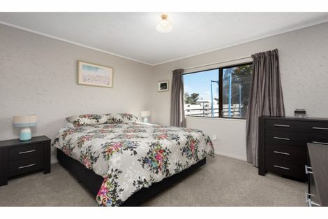 Photo of property in 14 College Place, Poike, Tauranga, 3112