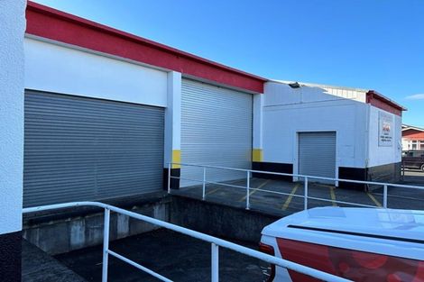 Photo of property in 336 Devon Street West, New Plymouth, 4310