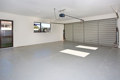 Photo of property in 52 Bob Charles Drive, Golflands, Auckland, 2013