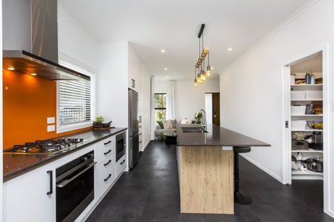 Photo of property in 2 Fitch Lane, Wallaceville, Upper Hutt, 5018