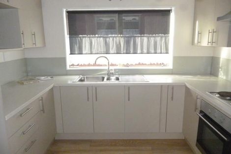 Photo of property in 4/54 Wellington Street, Howick, Auckland, 2014