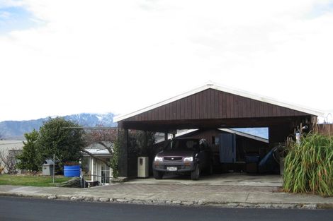Photo of property in 27 Wynyard Crescent, Fernhill, Queenstown, 9300