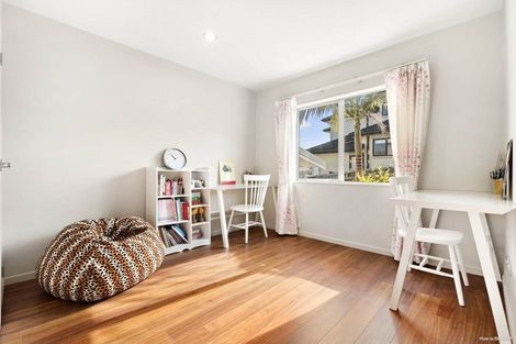 Photo of property in 17 Wye Oak Drive, Schnapper Rock, Auckland, 0632