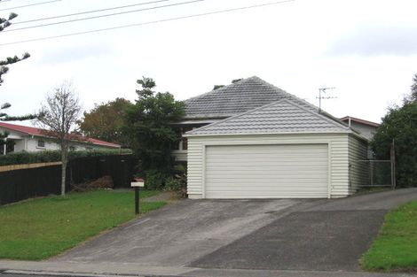 Photo of property in 43b Moire Road, Massey, Auckland, 0614