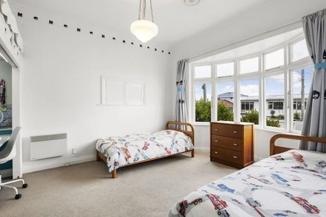 Photo of property in 28 Trent Street, Island Bay, Wellington, 6023