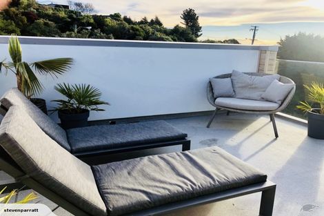 Photo of property in 1 Gardenhill Lane, Redcliffs, Christchurch, 8081