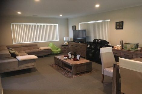 Photo of property in 11 Orbit Place, Flat Bush, Auckland, 2019